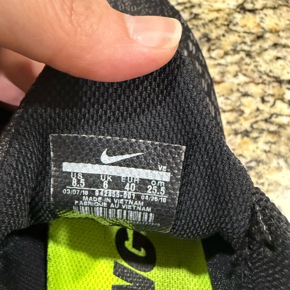 Nike Black and White Zoom Sneakers - Picture 6 of 7